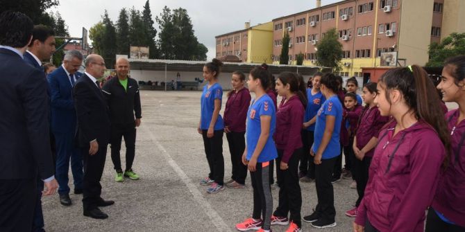 Vali Demirtaş, Başarılı Sporcuların Yanında