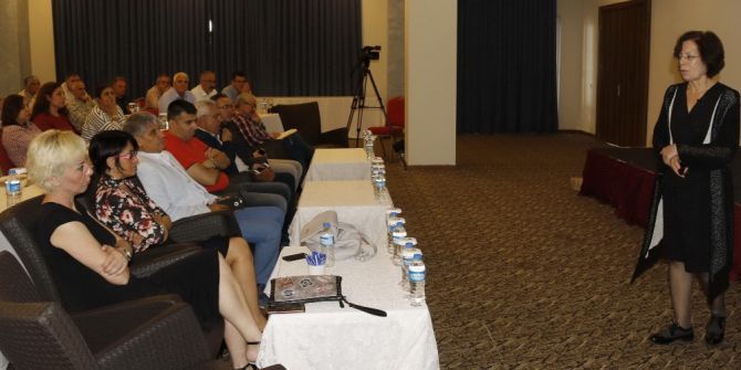 Akdeniz Belediye Personeline Hizmet İçi Eğitim