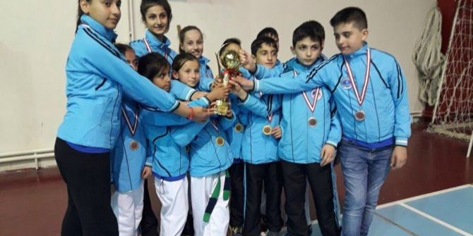 Büyükşehirli Tekvandocular Bandırma’dan 16 Dereceyle Döndü