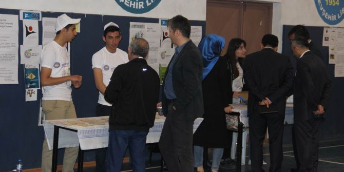 Nevşehir Lisesi Öğrencileri Tübitak Bilim Fuarı Açtı
