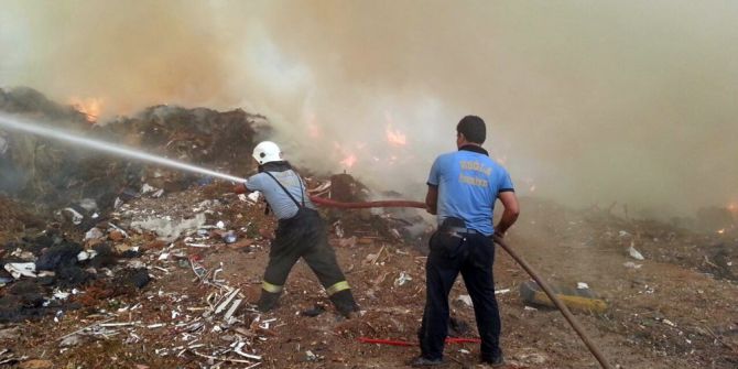 Bürokrasiye Takılan Çöplükte Yine Yangın
