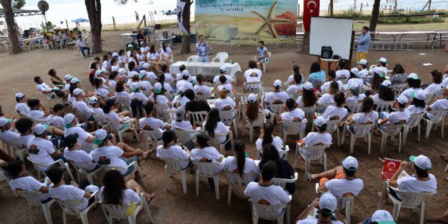 Ataç, Gençlerle Sosyal Belediyeciliği Konuştu