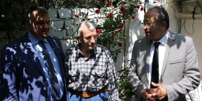 Manisa Büyükşehir’den Evi Yanan İki Aileye Yardım Eli