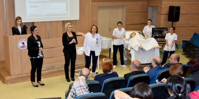 Ebeler: Hayatı Tutan Eller