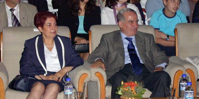 Cinnet Getiren Damat Adayı Emekli Vali İle 5 Kişiyi Öldürüp İntihar Etti