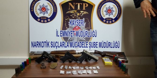 Polis Zehir Tacirlerine Göz Açtırmıyor