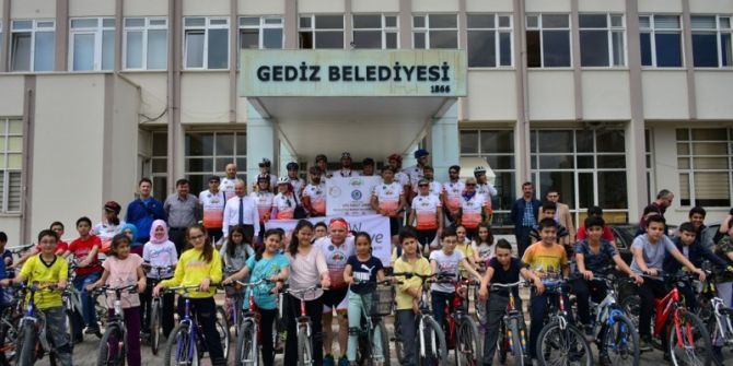 Türkiye Sağlıklı Kentler Birliği Bisiklet Kafilesi Başkan Saraoğlu’nu Ziyaret Etti