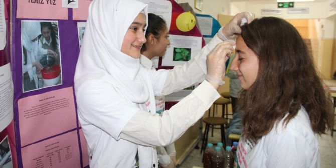 Öğrencilerden Doğal Yüz Temizleyici