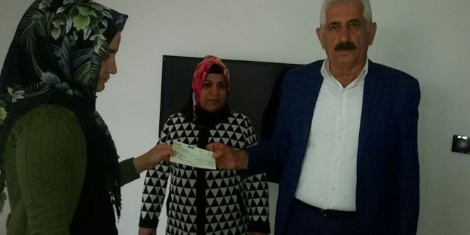 Sendika Üyesinin Ailesine 30 Bin Tl Destek