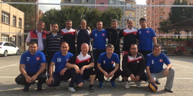 İtfaiyeciler Arası Voleybol Turnuvasında Birinci Olan Takıma Koç Verilecek