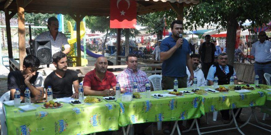 Bozüyük’te Pazarcılar Da Darbe Girişimini Kınadı