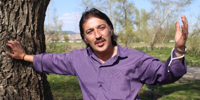 Ferdi Tayfur’a Benzerliğiyle Dikkat Çekiyor