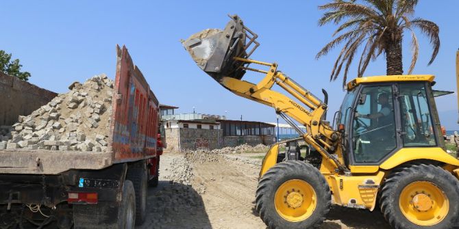 Burhaniye Engelleri Aşıyor Projesi’nde Peyzaj Düzenlemesi Başladı