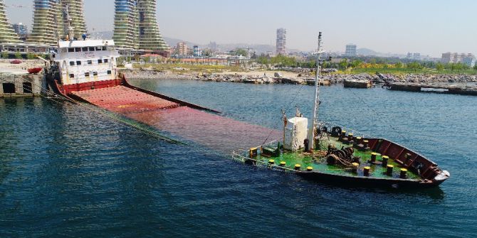 Kartal Sahilinde Su Alarak Batan Gemi Havadan Görüntülendi