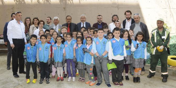 Yeşil Okullar Atıklarla Yeşeriyor