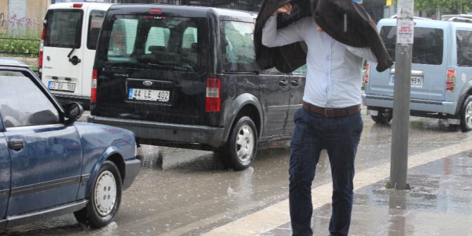 Elazığ’da Sağanak Yağış Etkili Oldu