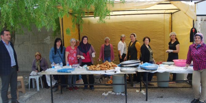 Okul Yararına Mekik Kermesi Düzenlendi