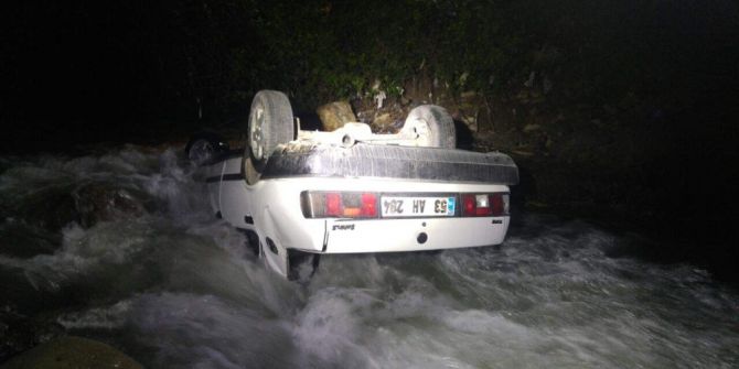 Trabzon’da Otomobil Dereye Uçtu: 1 Yaralı