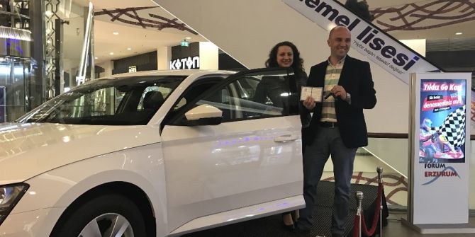 Forum Erzurum’un Skoda Superb Talihlisi, Hediye Otomobilini Teslim Aldı