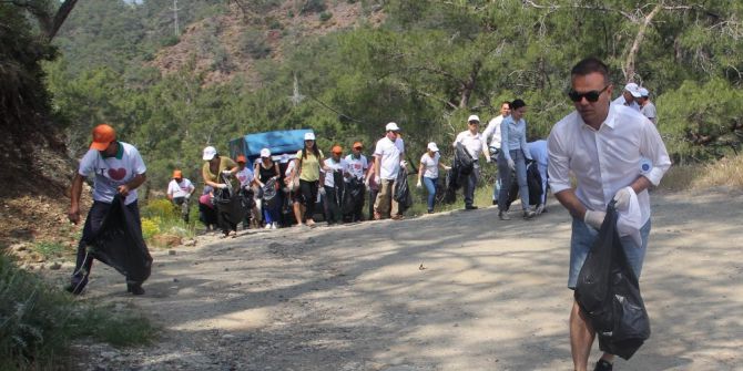 Kemer Çalış Tepesi’nde Bahar Temizliği