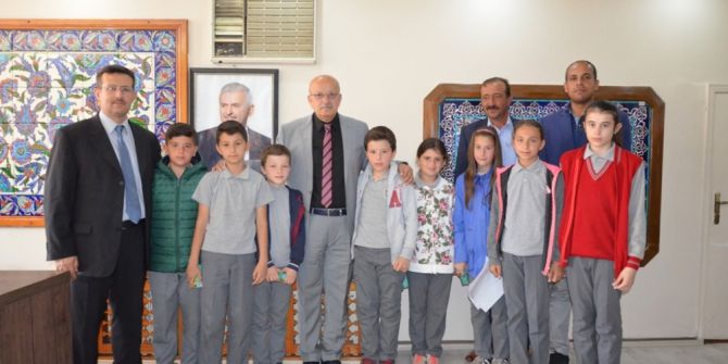 Minikler Okulları İçin Başkanın Kapısını Çaldı