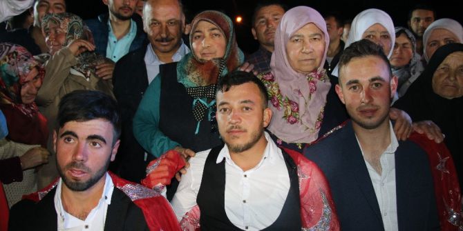 Kınalı Kuzular Askere Uğurlandı