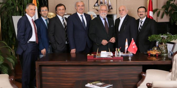 Modoko, Kanserojen Mobilyalara Dikkat Çekiyor