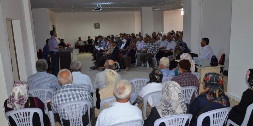 Hacı Adaylarına, Tanışma Ve Bilgilendirme Toplantısı Düzenlendi