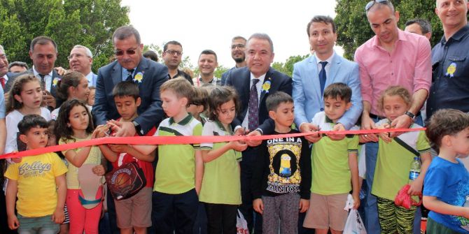 Bu Fuar Sadece Çocuklar İçin