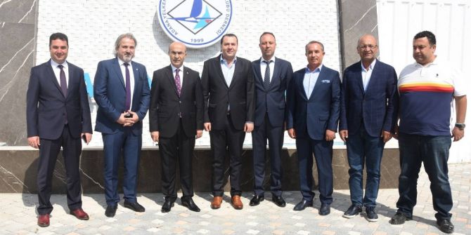 Vali Demirtaş: "Kente Katkı Koyanlara Destek Veriyoruz"