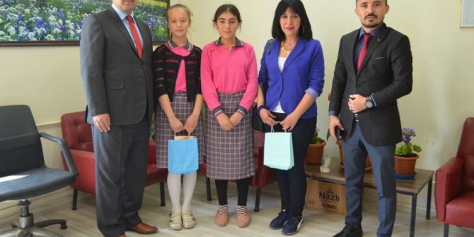 İvrindi’de Başarılı Öğrencilere Ödül