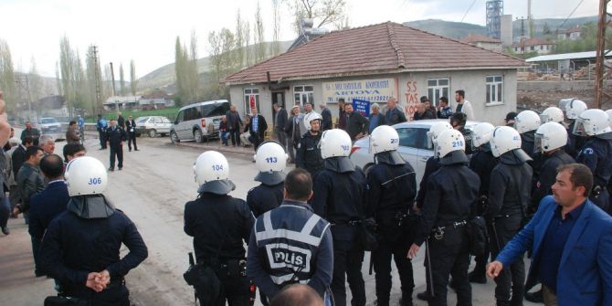 Tokat’ta Nakliyecilerin Eylemine Polis Müdahalesi