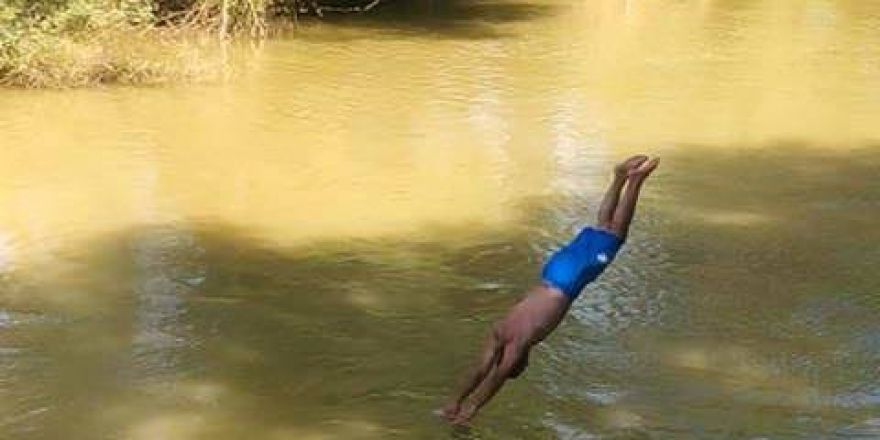 Sıcaktan Bunalan Osmanelililer Sakarya Nehrinde Serinliyor