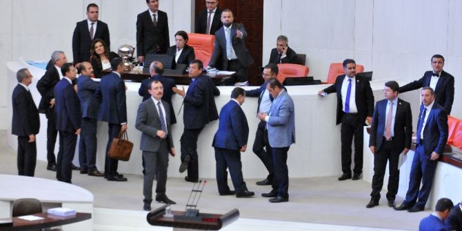 Tbmm Genel Kurulu’nda Toplantı Yeter Tam Sayısı Bulunamadı