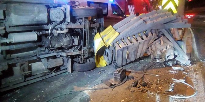 Okmeydanı’nda Trafik Kazası: 2 Yaralı
