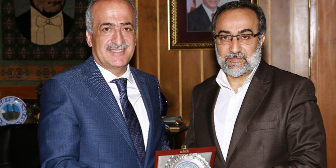 Yrd. Doç. Dr. Ebubekir Sifil, Rektör Prof. Dr. Ömer Çomaklı’yı Ziyaret Etti