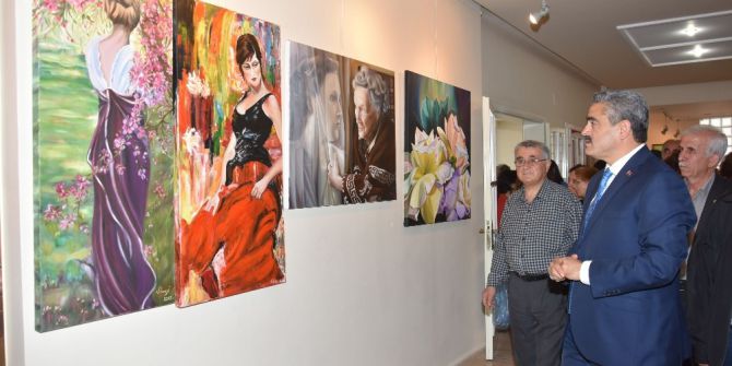 Nazilli Belediyesi Resim Kursiyerlerinin Hazırladığı Eserler Görücüye Çıktı