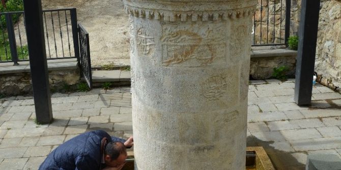 Asırlık Çeşme Vatandaşların Su İhtiyacını Karşılıyor