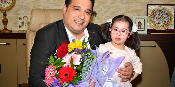 Down Sendromlu Çocuklar Ve Ailelerinin Yüzü Gülüyor