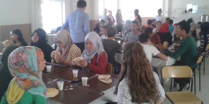 Ortaokul Öğrencilerine Okul Tanıtımı