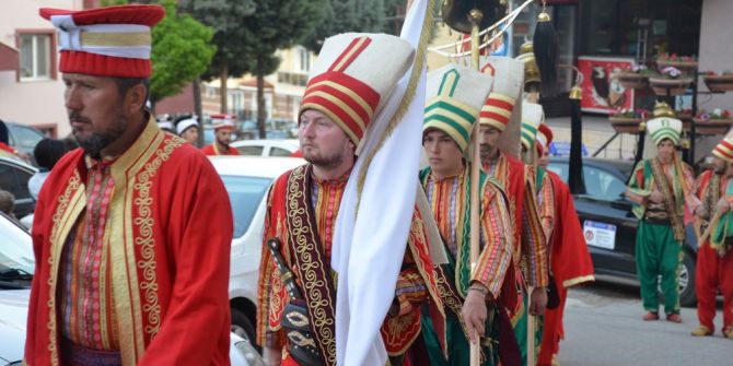 Mehteran Takımı Eşliğinde Hıdrellezi Kutladılar