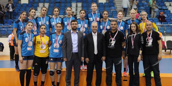 Kadınlar Hentbolda Türkiye Kupası Yenimahalle’nin