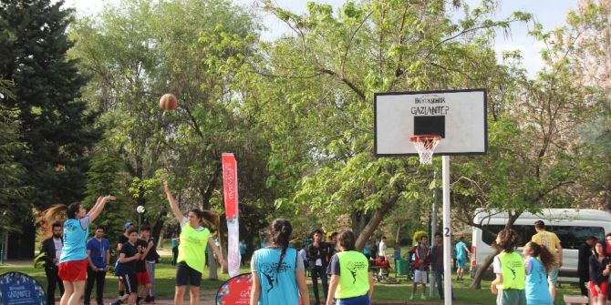 Gaziantep’te Düzenlenen Sokak Basketboluna Yoğun İlgi