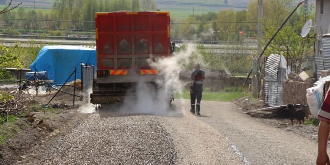 Seydişehir’de Kırsal Mahallelerde Soğuk Asfalt Çalışması