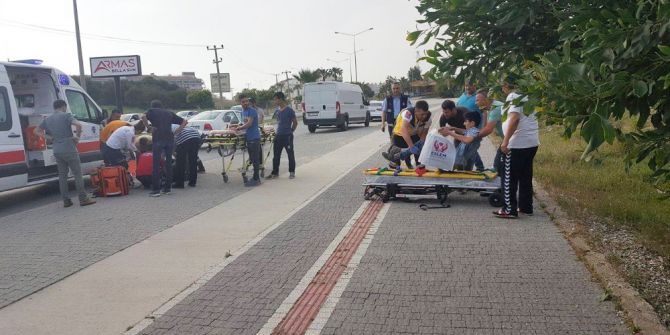 Antalya’da Motosiklet Kazası: 1’i Ağır 2 Yaralı