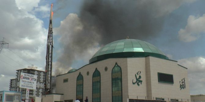 Cuma Namazı Öncesi Camide Yangın