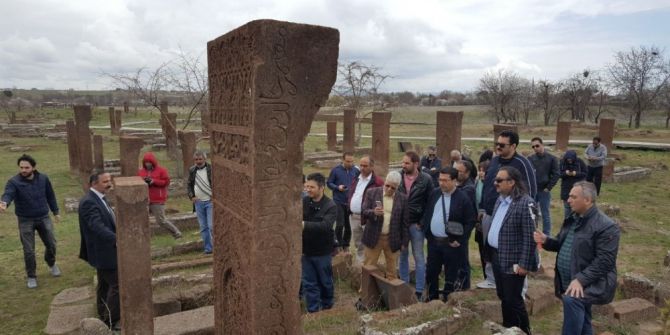 İranlı Turizmciler Ahlat’ı Gezdi