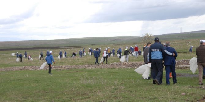 “Şehitler Diyarını Temiz Tutalım" Temizlik Kampanyasına Öğrenci Desteği