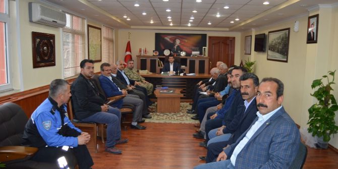 Besni’de Güvenlik Ve Halk Toplantısı Yapıldı