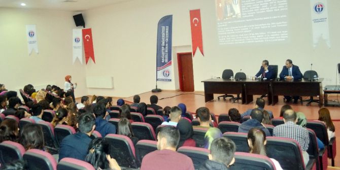 Rektör Gür, Yüksekokul Öğrencileriyle Buluştu